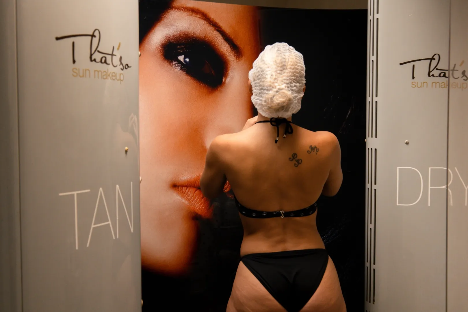 Spray tan